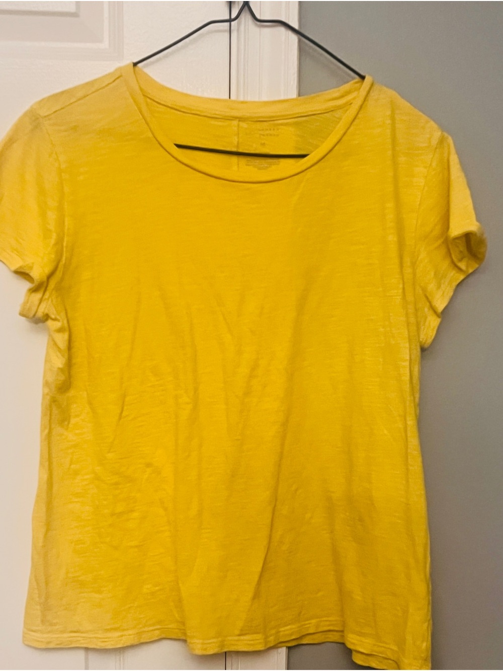 LC Lauren Conrad Yellow Crewneck Short Sleeve Tee